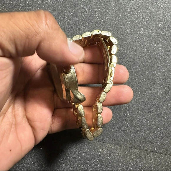 Vivani Ladies Quartz Watch Gold Tone Gold Dial Working With New Battery - Picture 7 of 8